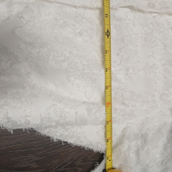 Elegant White Long Sleeve Lace Dress - Picture 3 of 8